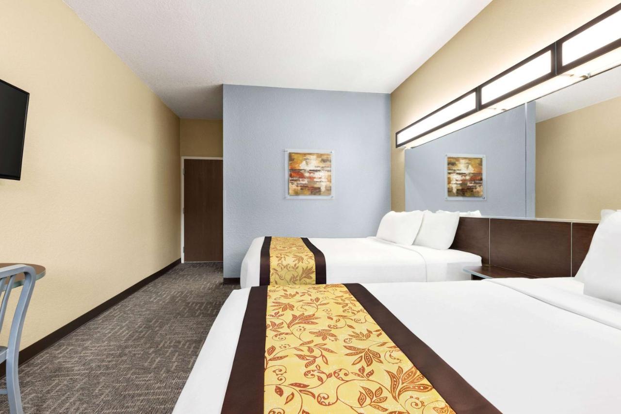 Microtel Inn & Suites By Wyndham Woodstock/Atlanta North Bagian luar foto